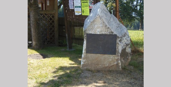 Gedenkstein Blumendorf - Bild 2