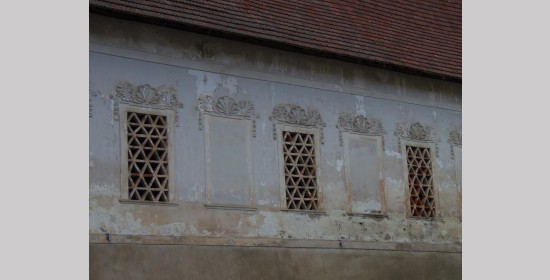 Ziegelgitterfenster Stadel Stift Griffen - Bild 4