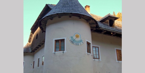 Wappen und Sonnenuhr Schloss Kreuzen - Bild 5