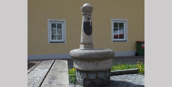 Lionsbrunnen Arnoldstein - Bild 2