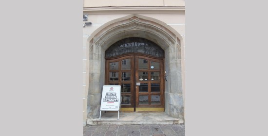 Kielbogenportal Hauptplatz 31 - Bild 1
