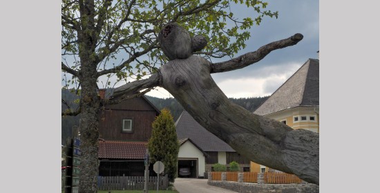 Holzskulptur “Die Erhabene” - Bild 5
