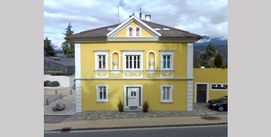 Fassadengestaltung Hauptstraße 12 - Bild 1