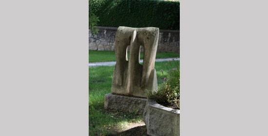 Steinskulptur am Kanalplatz - Bild 3