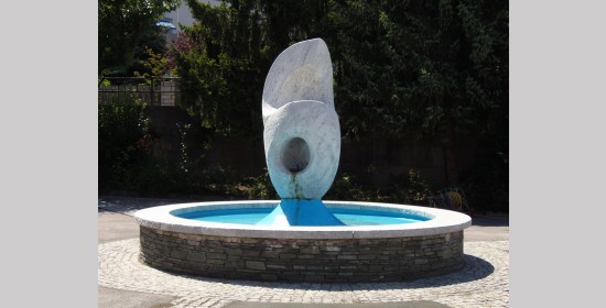 Brunnen Ortszentrum Feistritz - Bild 1