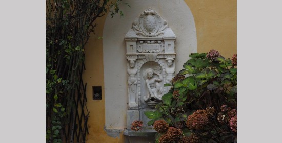 Wandbrunnen Schloss Karlsberg - Bild 1