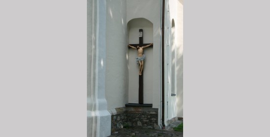 Friedhofskreuz St. Michael alter Friedhof - Bild 2