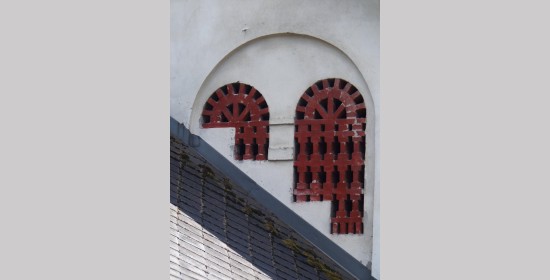 Ziegelgitterfenster Stadel Gut Sachsenhof - Bild 4
