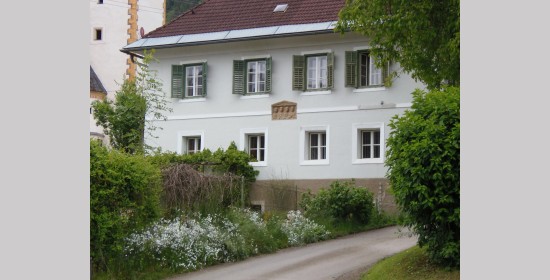 Römerstein Pfarrhof Brückl - Bild 1
