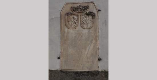 Grabstein Johann Jakob Miernigg von Schaumstein - Bild 1