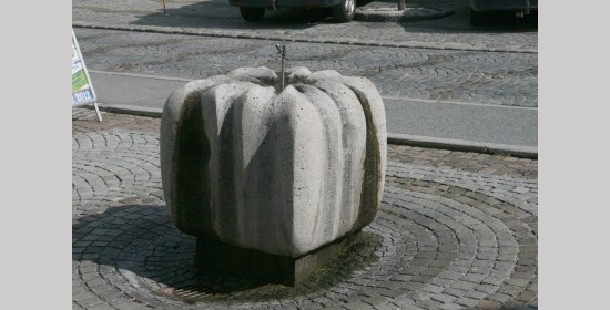 Brunnen Hoher Platz - Bild 4