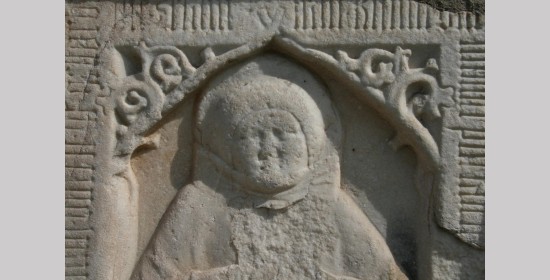 Grabplatte Frau Kunigunde - Bild 3
