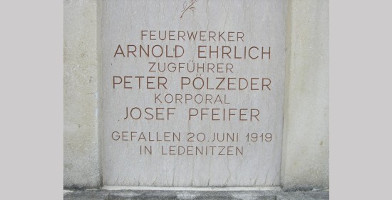 Denkmal für die gefallenen Abwehrkämpfer - Bild 3