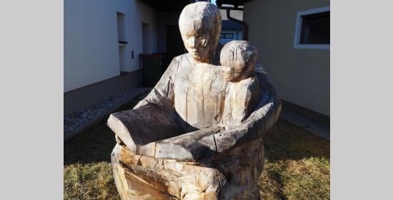 Holzskulptur "Die Lesende" - Bild 3