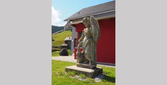 Florianistatue Rüsthaus Deutsch-Griffen - Bild 2