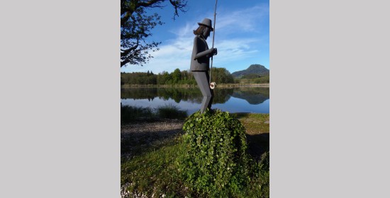Fischerdenkmal Hörzendorfer See - Bild 5