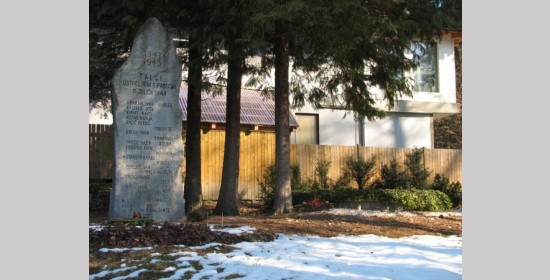 Grabstätte und Denkmal - Bild 3