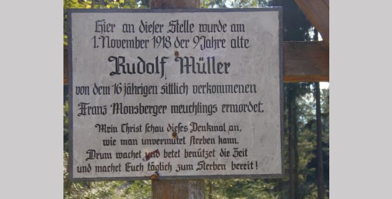 Gedenkkreuz Pfarrhubenwald - Bild 4