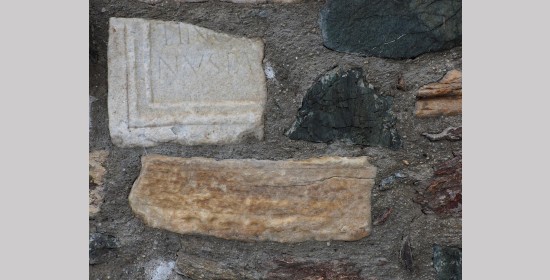 Fragment römerzeitliche Grabinschrift II - Bild 1