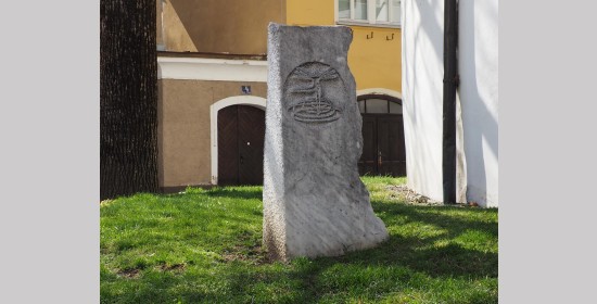 Lithopunkturstein Kirchplatz - Bild 1