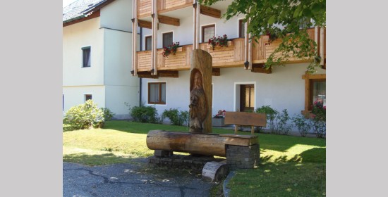 Hölzerner Dorfbrunnnen Seltschach - Bild 2