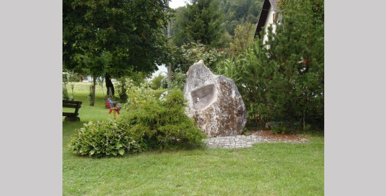 Dorfbrunnen Pöckau - Bild 3