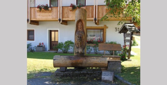 Hölzerner Dorfbrunnnen Seltschach - Bild 1