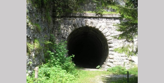 Bahntunnel Huda luknja - Bild 1