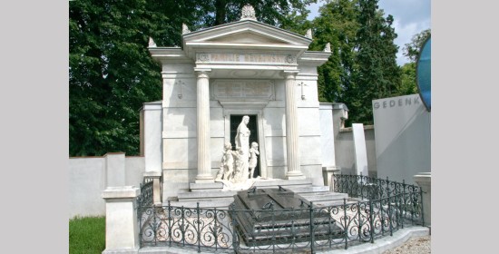 Mausoleum Heyrowsky - Bild 1