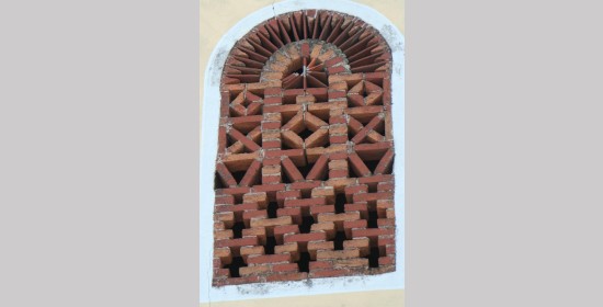 Ziegelgitterfenster ehemaliger Stadl vulgo Seilerhof - Bild 1