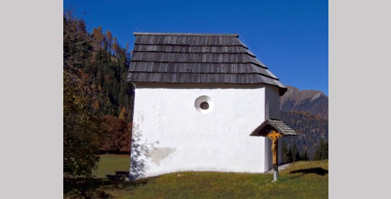 Mahrhof Kapelle - Bild 1